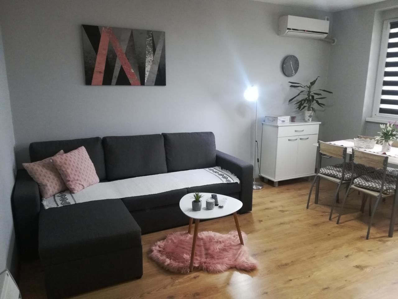 Apartment Marija Sremska Mitrovica Extérieur photo