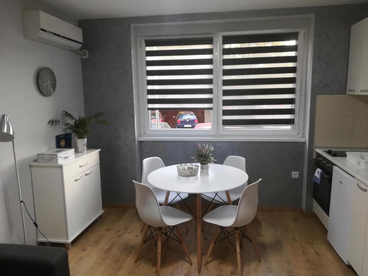 Apartment Marija Sremska Mitrovica Extérieur photo